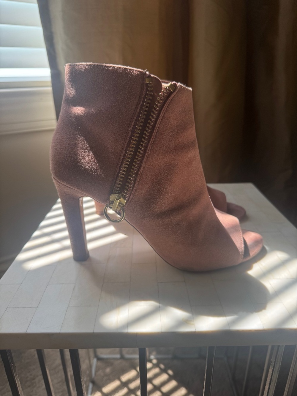 Joie ankle boots peep toe